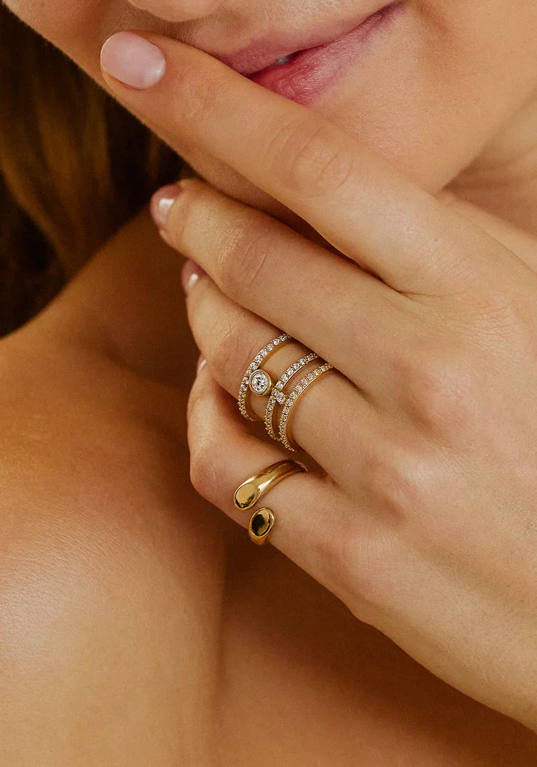 Bagues ZAG : l'élégance minimaliste qui sublime toutes les mains cet été